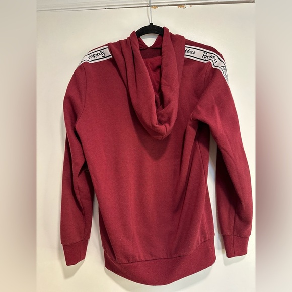 Young & Reckless Small Maroon Hoodie Sweatshirt. Logo. Striped Logo Sleeves. - Picture 2 of 10